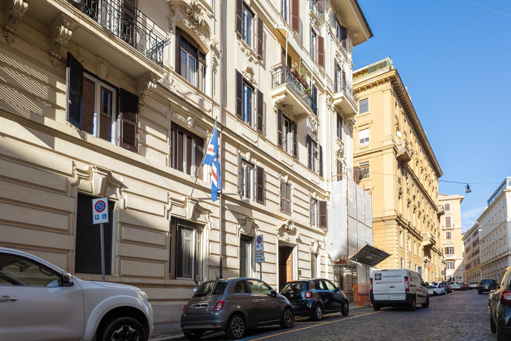 C3 Top Class Apartment, 2 Camere Da Letto, 2 Bagni, Giardino Distante 15 Minuti A Piedi Da Fontana Di Trevi ローマ エクステリア 写真