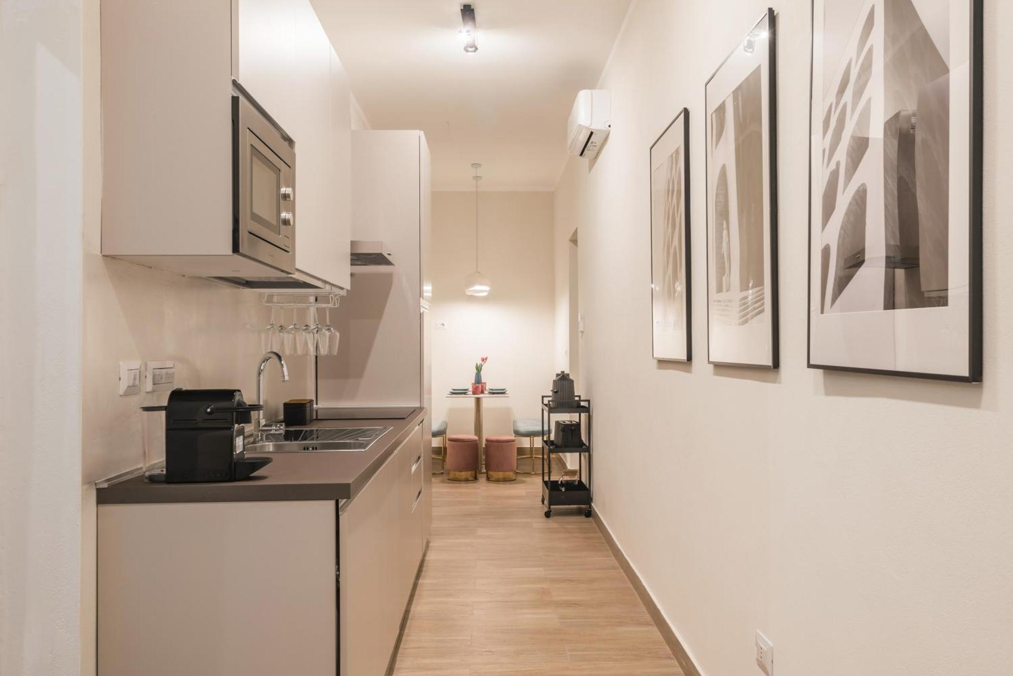 C3 Top Class Apartment, 2 Camere Da Letto, 2 Bagni, Giardino Distante 15 Minuti A Piedi Da Fontana Di Trevi ローマ エクステリア 写真